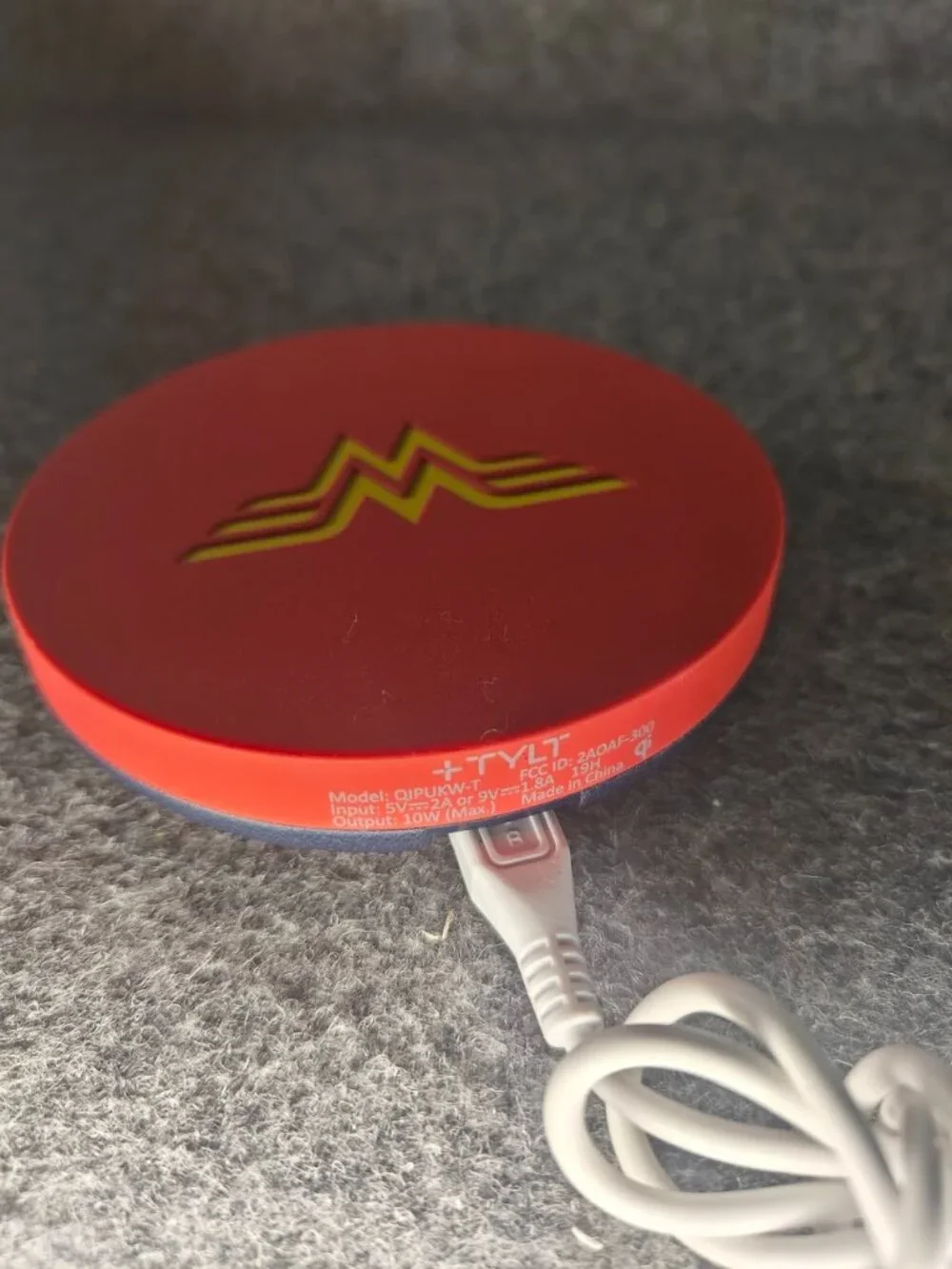 TYLT Wireless Charger PREOWNED Wonder Woman 10W Fast Charge USB Pad